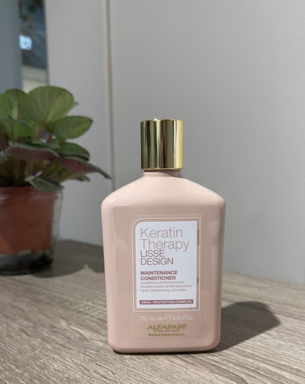 Alfaparf Milano Keratin Therapy balsam — säljs hos Kvarnens Klippotek, frisör i Uppsala